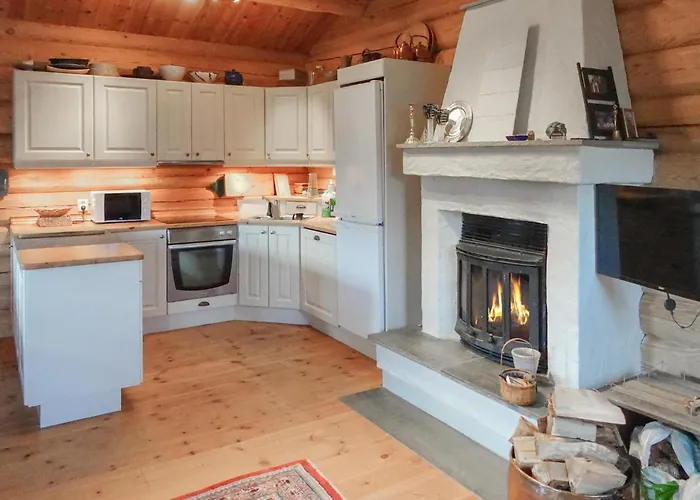 2 Bedroom Lovely In *